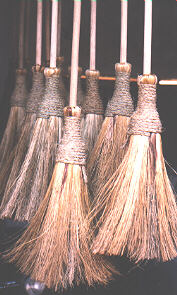 escoba2.jpg (19429 bytes)